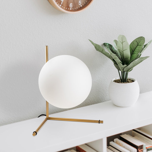 Opviq Luminara Glint: Sleek Metal Table Lamp | Opviq