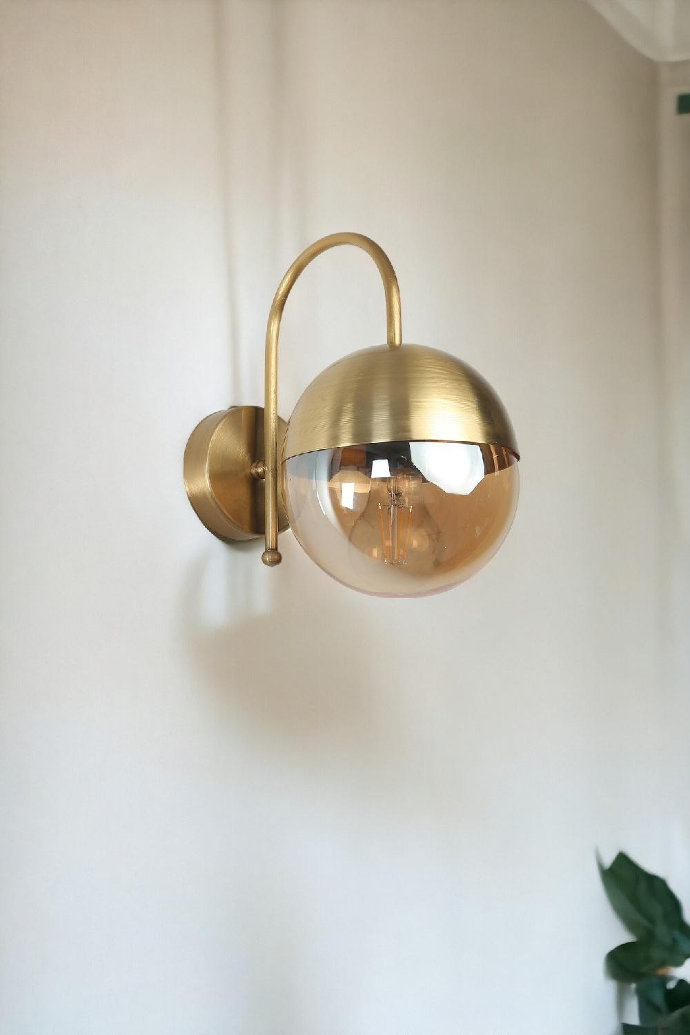 opviq LustreGlow Metalia Wall Lamp | Opviq