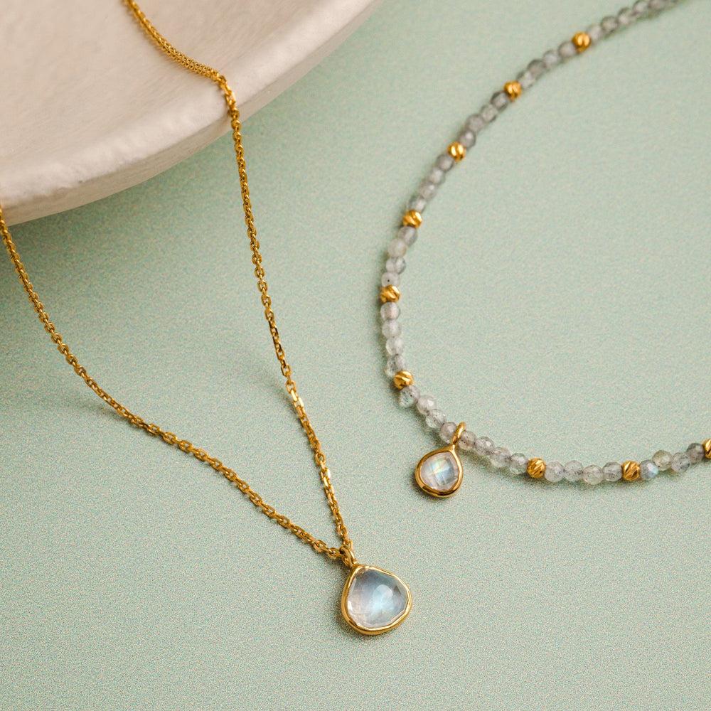 Orelia LUXE Mini Bead & Teardrop Charm Bracelet - Labradorite