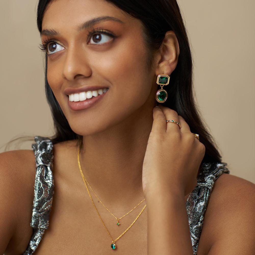 Orelia Micro Emerald Starburst Fine Collar Necklace