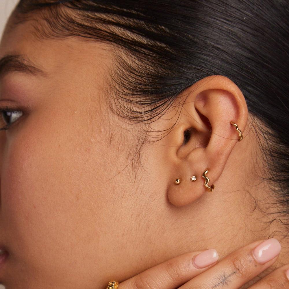 Orelia Fine Wave Clicker Hoop