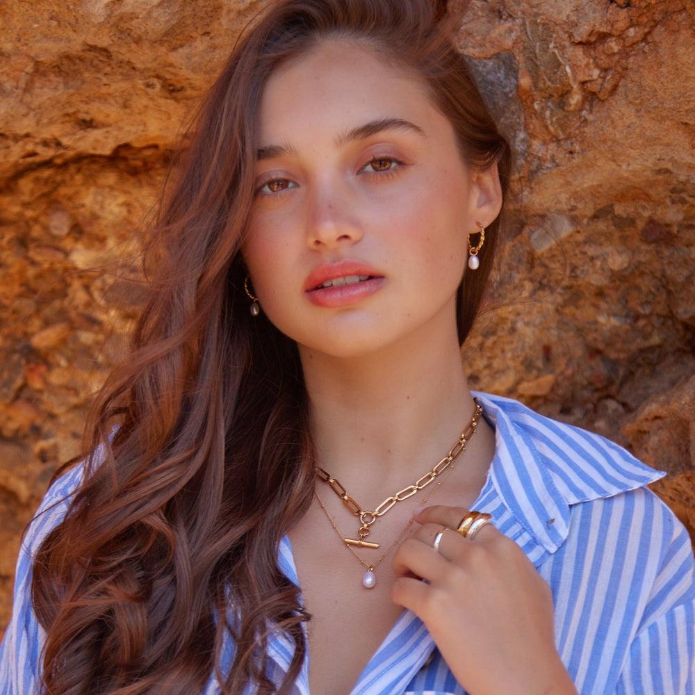 Orelia LUXE Linear Link T-Bar Necklace - Gold