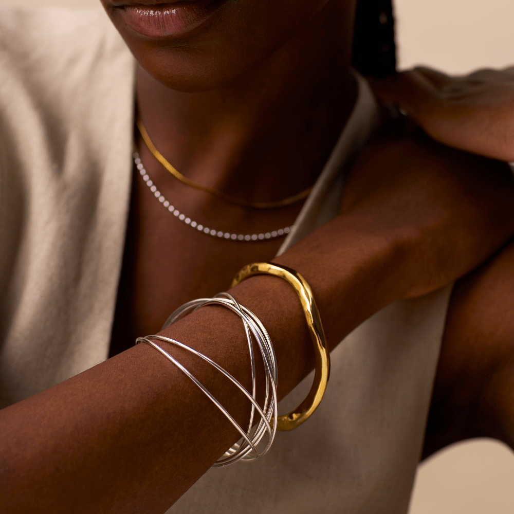 Orelia Polished Hammered Bangle