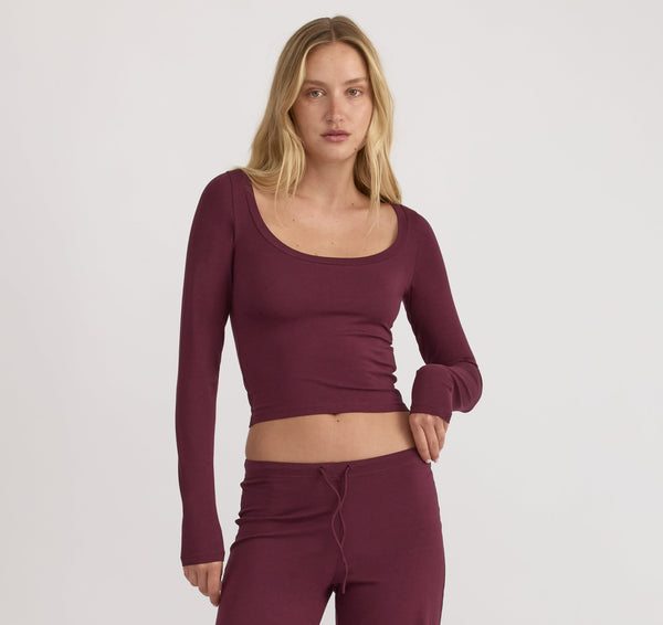 organic basics Everyday Scoop Neck Long Sleeve Tee Plum