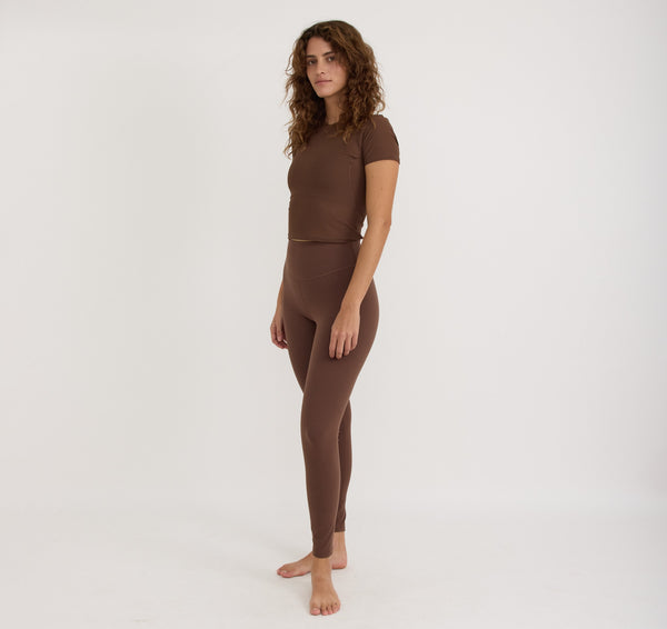 Organic Basics Active Mesh Tee Walnut