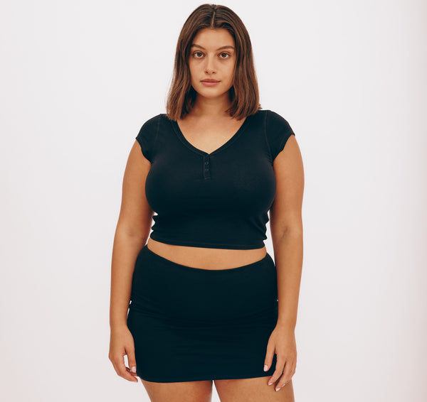 organic basics Core Sport Henley V Tee Black