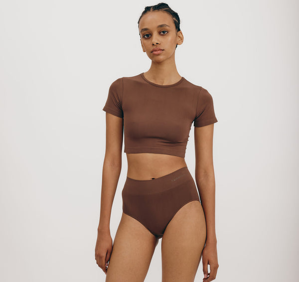 Organic Basics Smooth Crop Tee Walnut