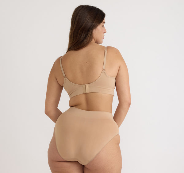Organic Basics Smooth High-Leg Briefs Hazelnut
