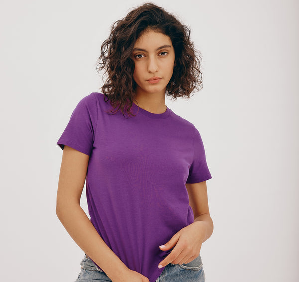 organic basics True Regular Tee Aubergine