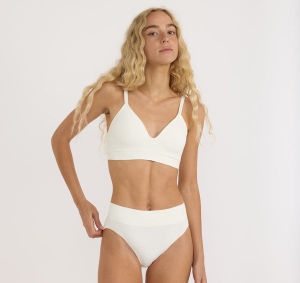 Organic Basics Smooth High-Leg Briefs 3-Pack Off White