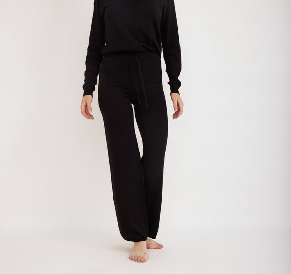 Organic Basics Soft Knit Boxy Crewneck Sweater Black