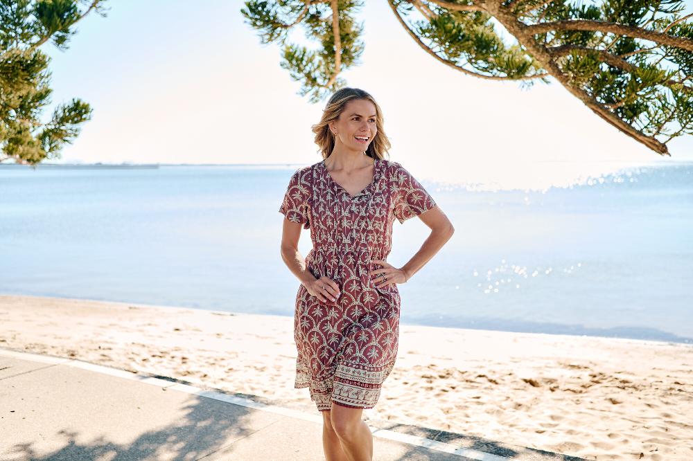 Oriëntique Colette V Neck Tassel Dress