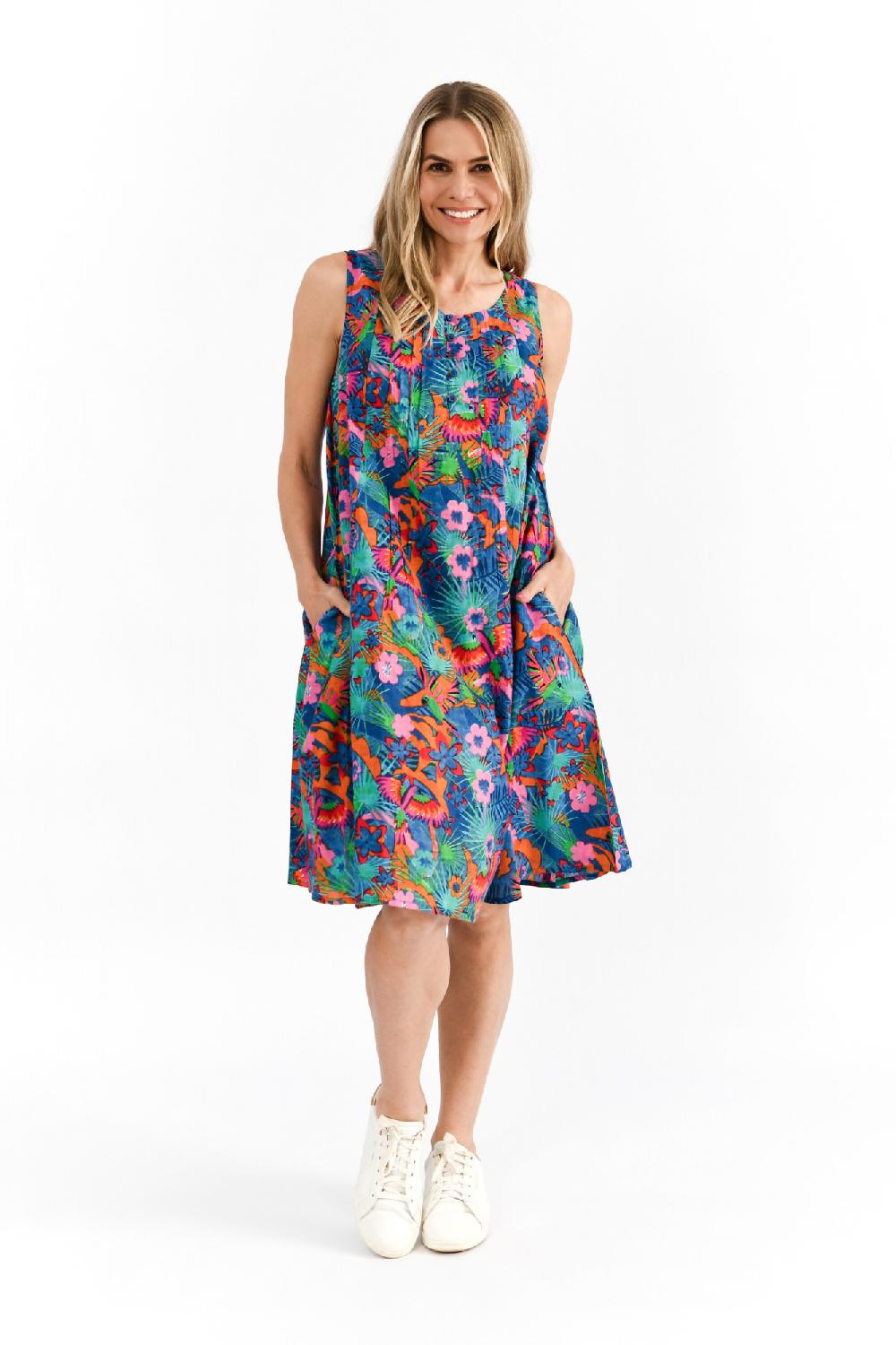 oriëntique Estelle Crew Neck Sleeveless Dress