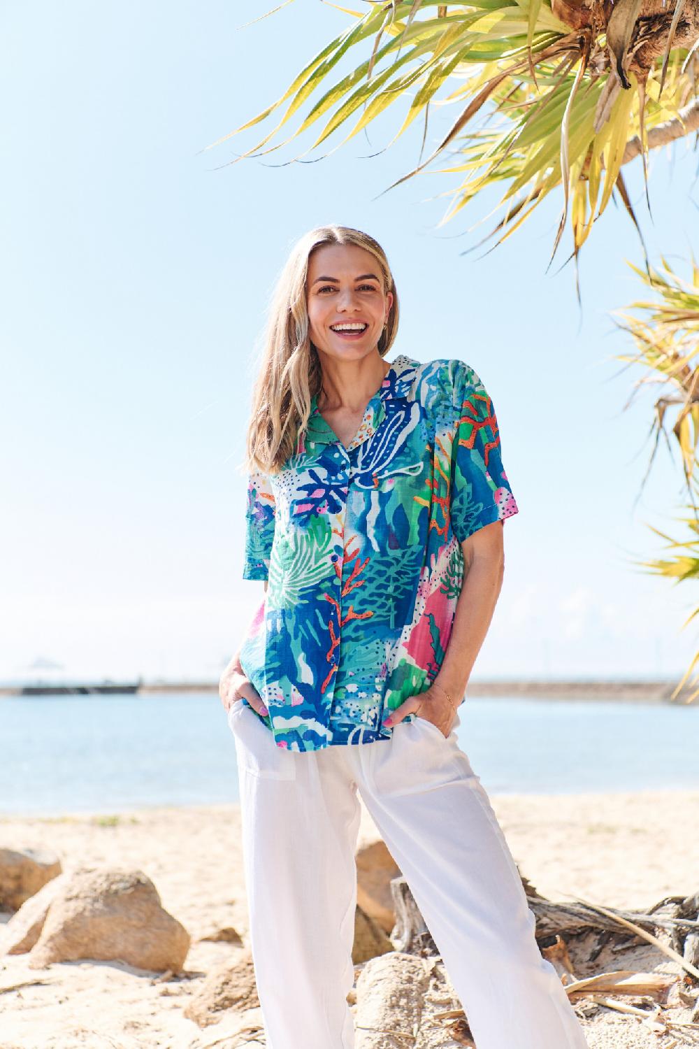 Oriëntique Margot Collared Short Sleeve Top