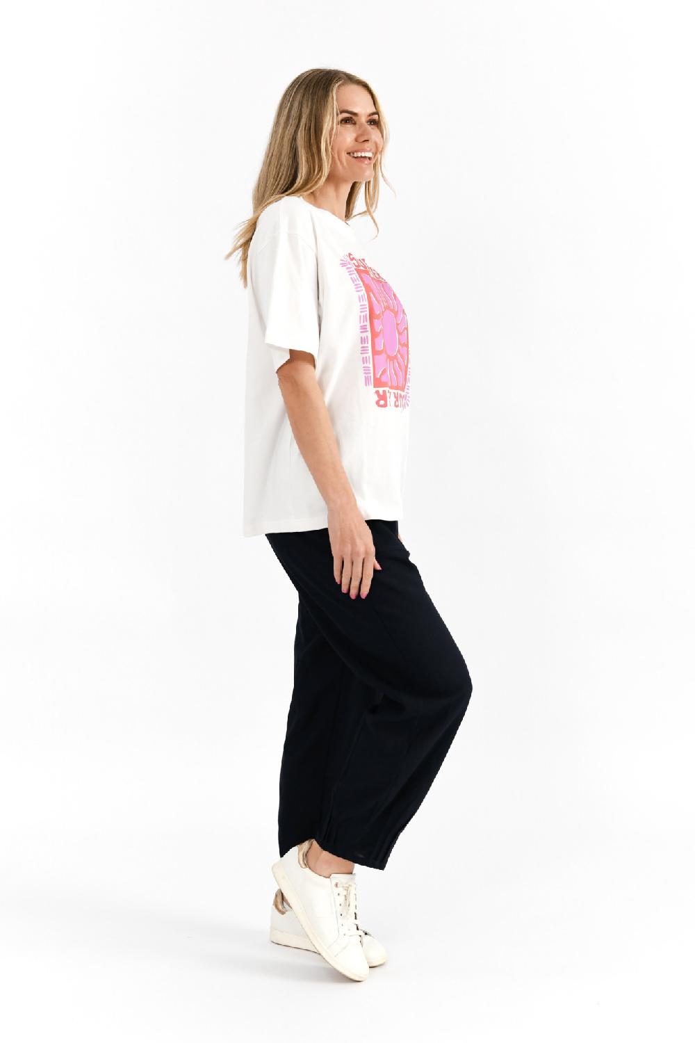 Oriëntique Ruby Crew Neck Printed Tshirt