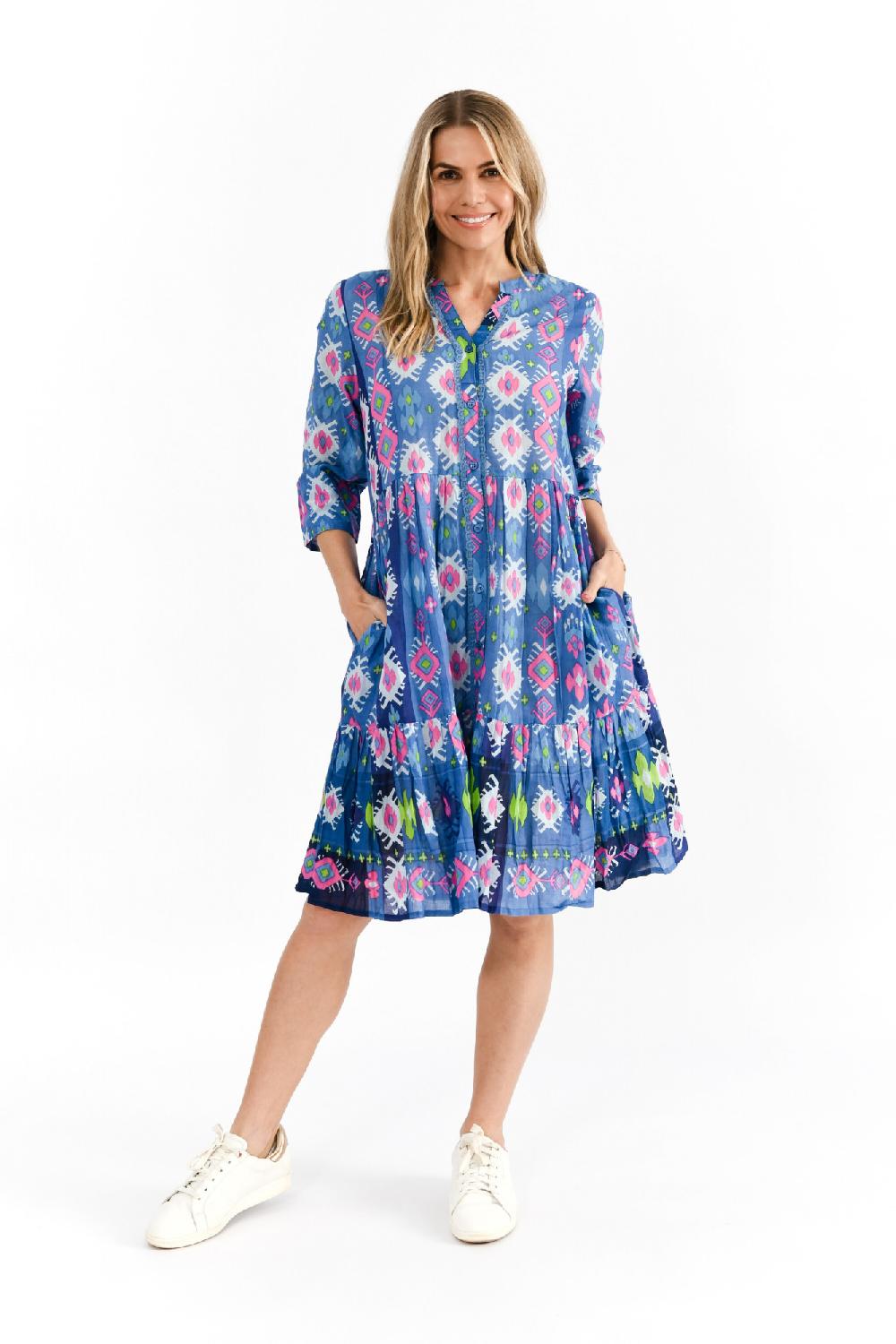oriëntique Vivian V Neck Shirt Dress