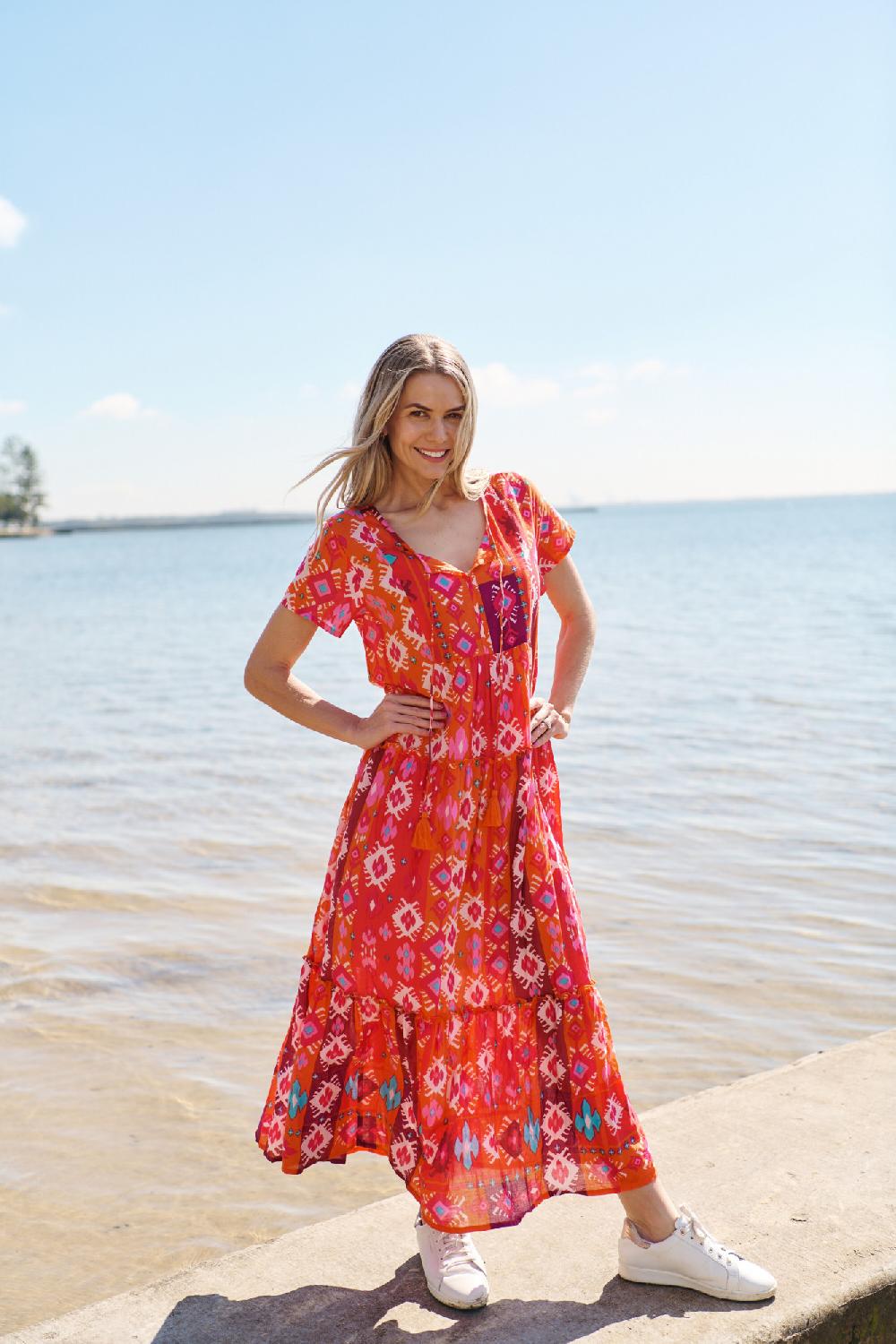 Oriëntique Zola V Neck Maxi Dress