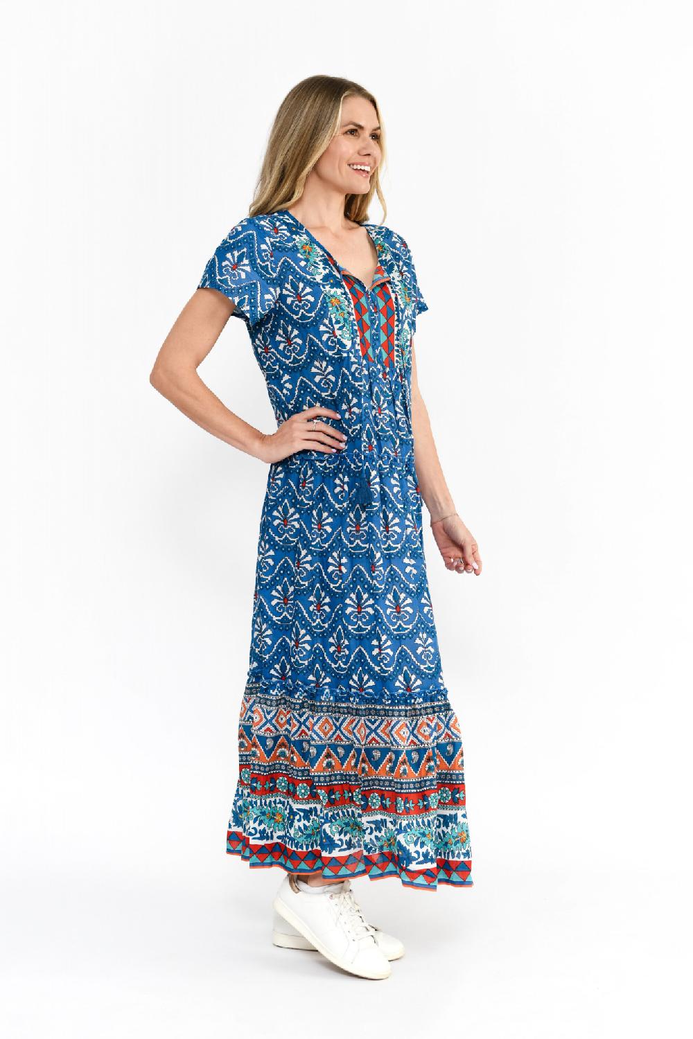 Oriëntique Zola V Neck Maxi Dress
