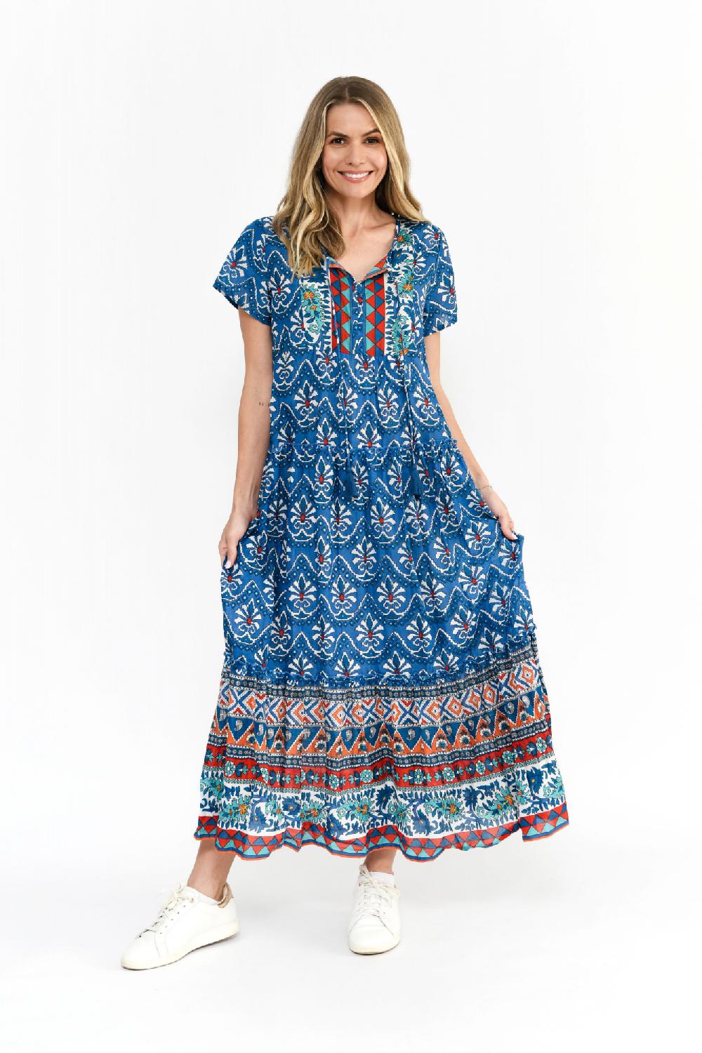 oriëntique Zola V Neck Maxi Dress