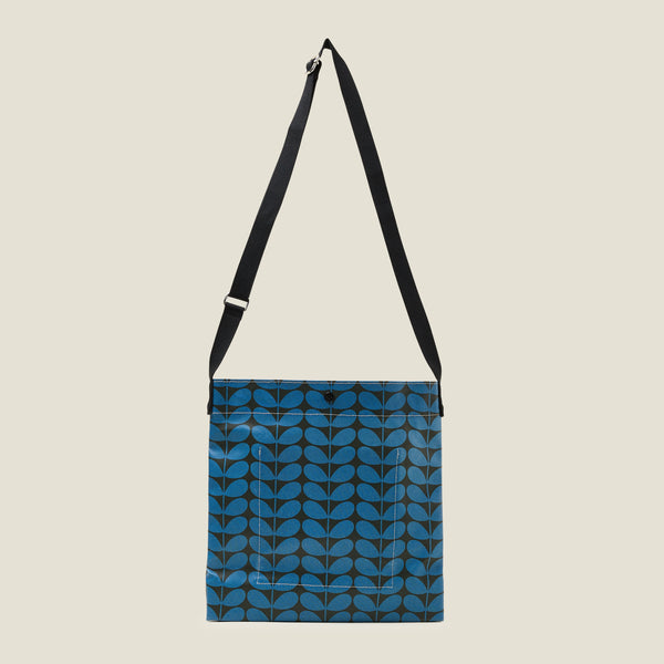 Orla Kiely On A Roll Flat Crossbody - Mini Solid Stem Azure