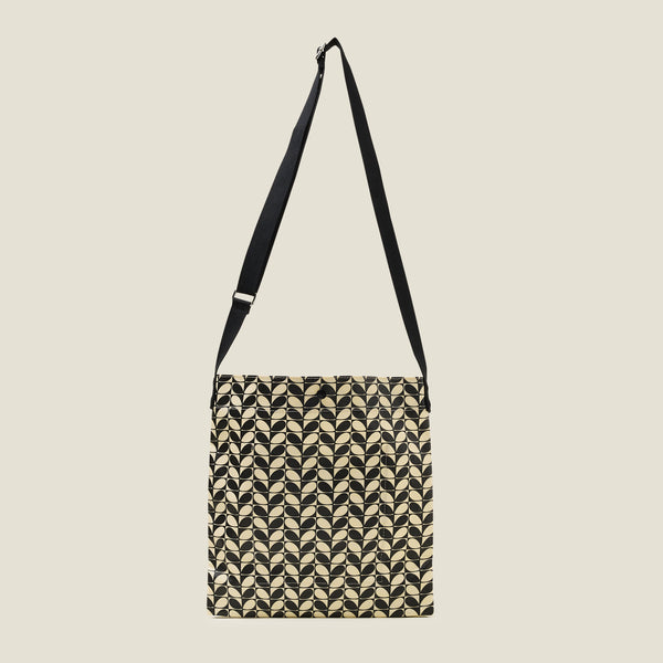 Orla Kiely On A Roll Flat Crossbody - Mono Stem Black