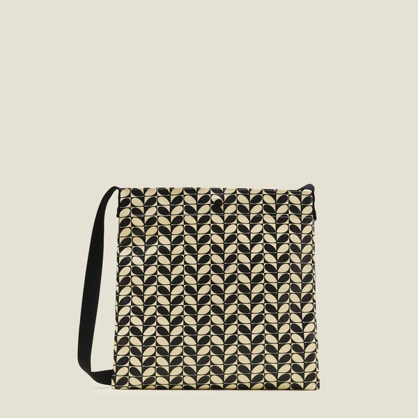 orla kiely On a Roll Flat Crossbody - Mono Stem Black