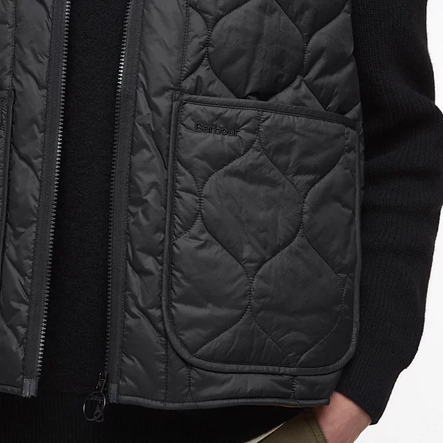 Orvis Barbour® Re-Engineered Liddesdale Quilted Utility Gilet BLACK