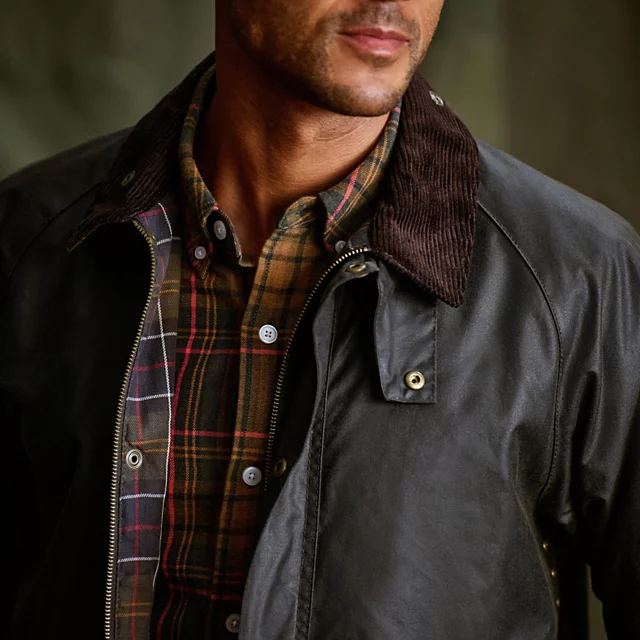 Orvis Barbour® Tracker Waxed Jacket OLIVE