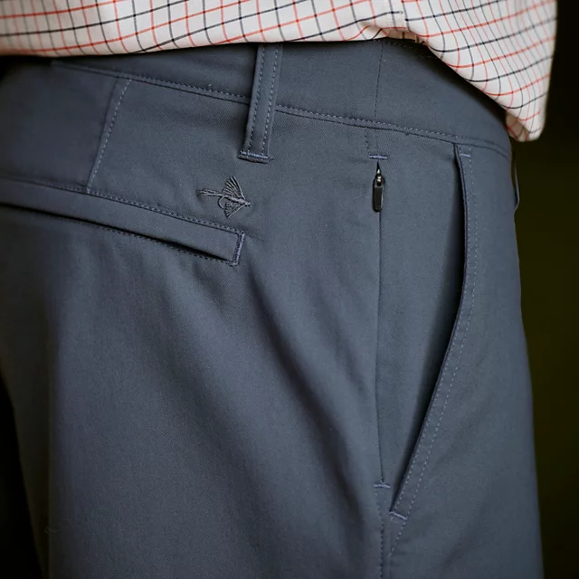 Orvis Out-Of-Office 7" Chino Shorts CARBON
