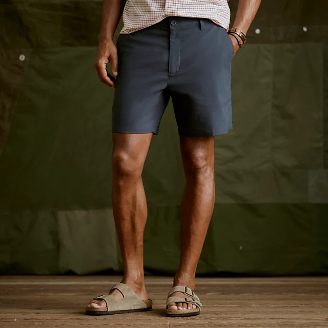 orvis Out-Of-Office 7" Chino Shorts CARBON