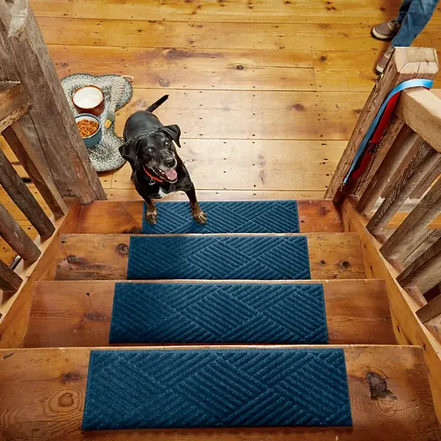 orvis Recycled WaterHog® Diamonds Stair Treads NAVY