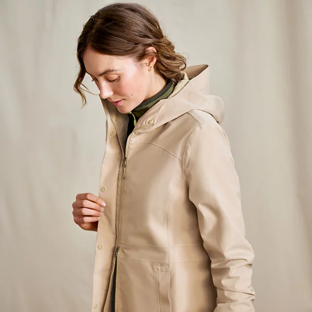 Orvis Women’s Outbound Pack & Go Waterproof Parka SHIITAKE