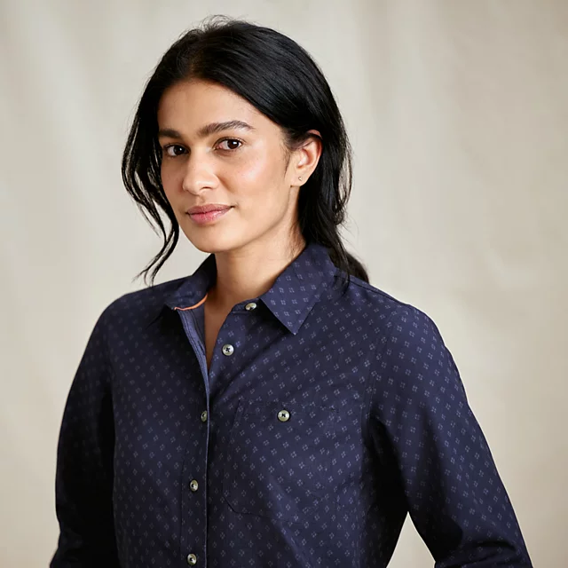 Orvis Women’s Tech Chambray Long-Sleeve Work Shirt NAVY DIAMOND