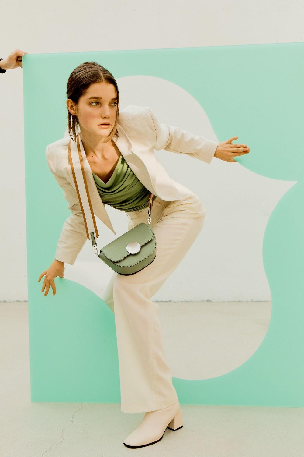 Oryany Oryany - Lottie Saddle Crossbody Small Handbags - Jade Green Leather