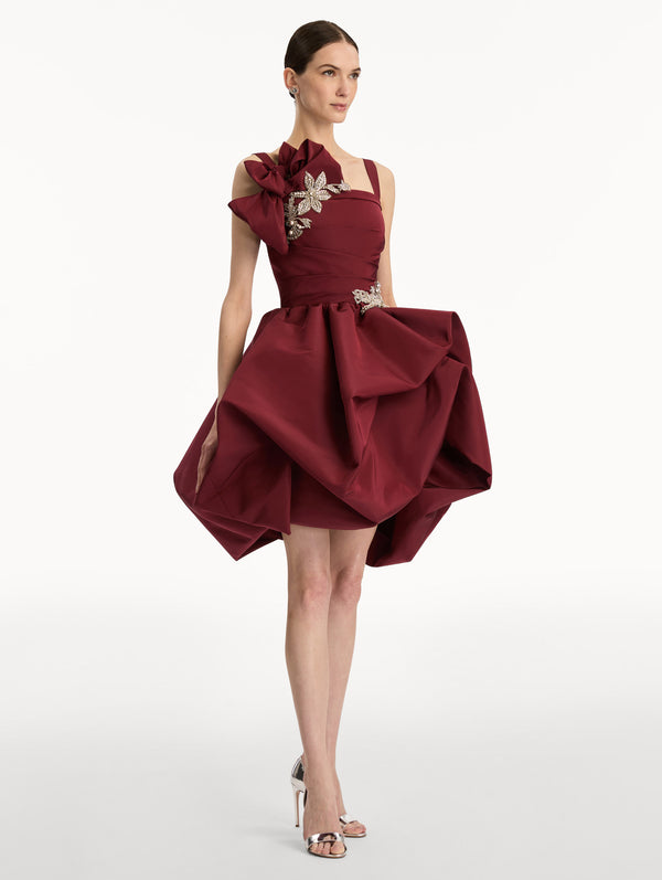 Oscar De La Renta Brooch Embroidered Cocktail Sleeveless Dress