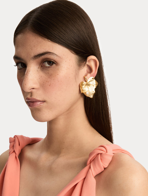 Oscar De La Renta Ivy Leaf Earrings