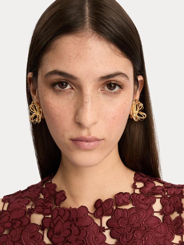 Oscar De La Renta Threaded Flower Earrings