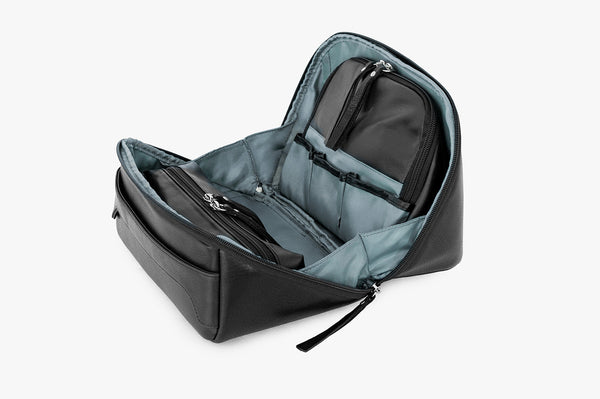 osgoode marley Hanging Travel Organizer