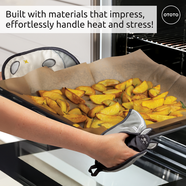 Ototo Batlicious Mitts And Trivet Set