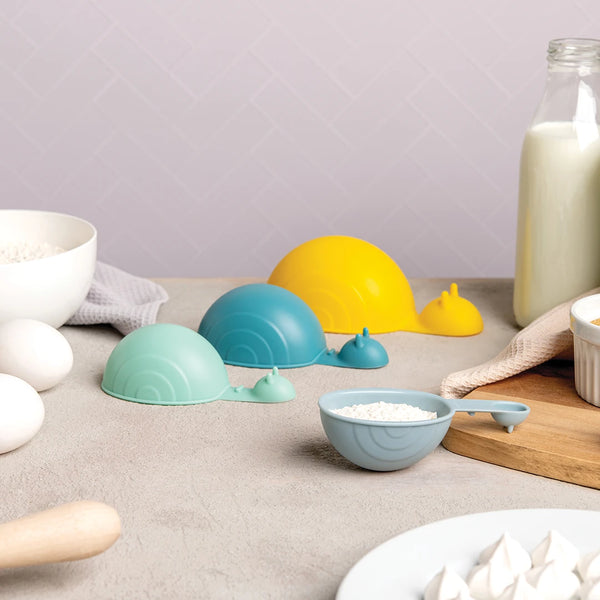 Ototo Shelly Measuring Cups And Spoons Set