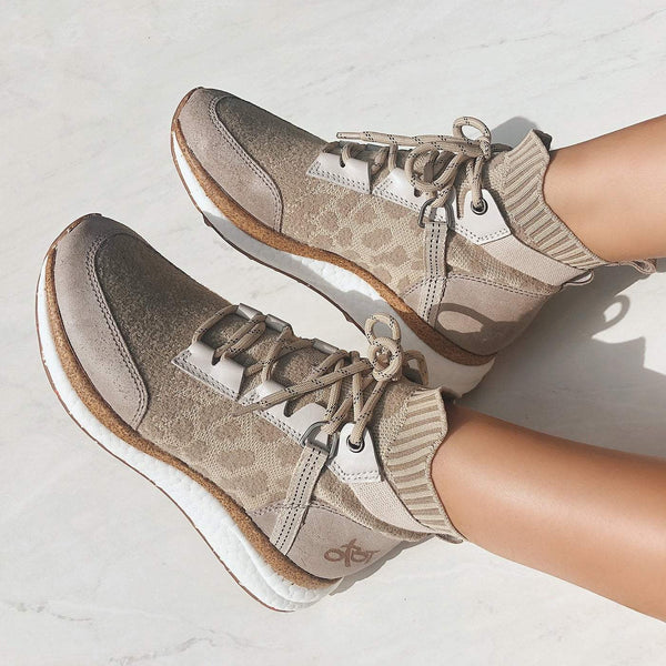 otbt HYBRID in KHAKI High Top Sneakers