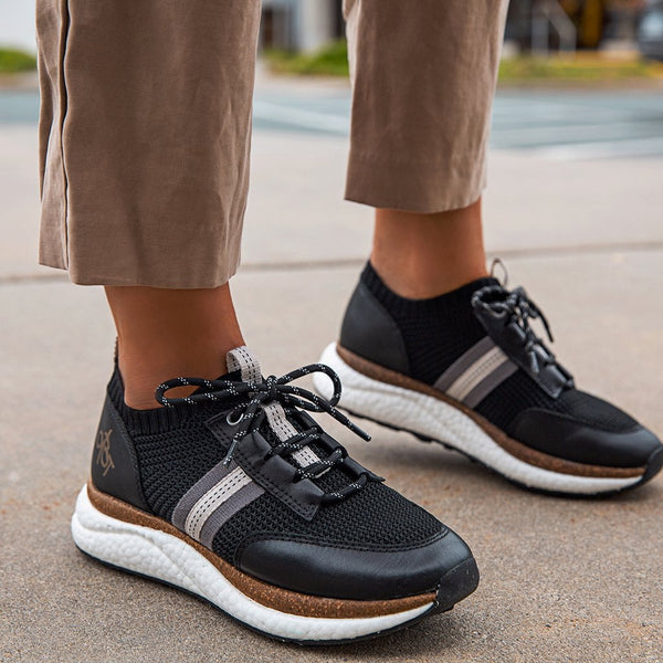 Otbt SPEED In BLACK Sneakers