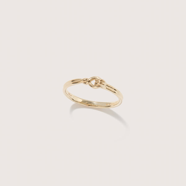 otiumberg Locked Twisted Thread Ring 9kt Solid Gold