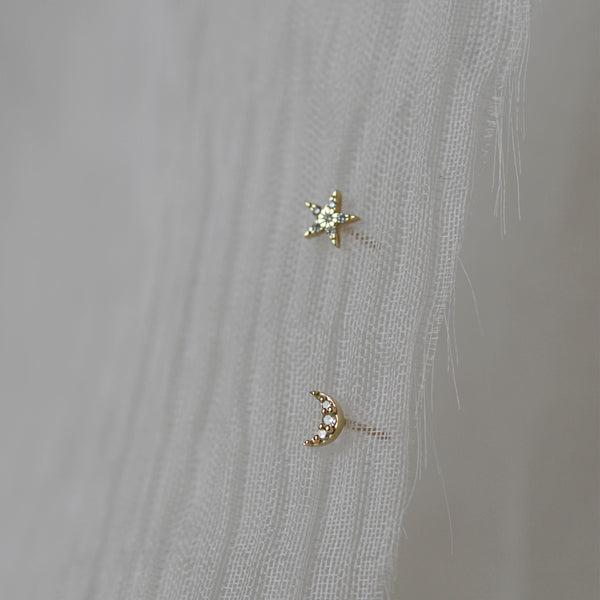 Otiumberg Diamond Star Studs 9kt Solid Gold