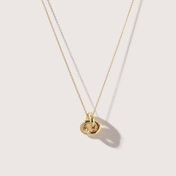otiumberg Knot Necklace 14kt Gold Vermeil