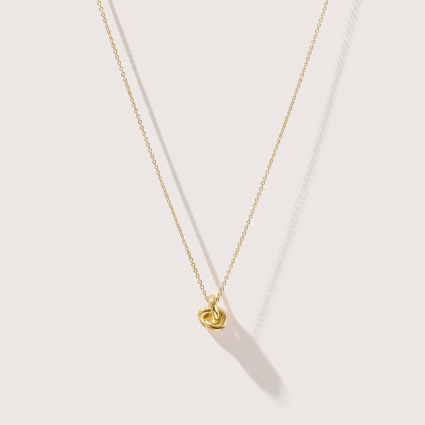 otiumberg Mini Knot Necklace 14kt Gold Vermeil