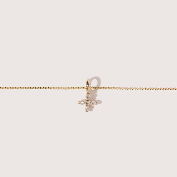otiumberg Tiny Diamond Cross Necklace 9kt Solid Gold
