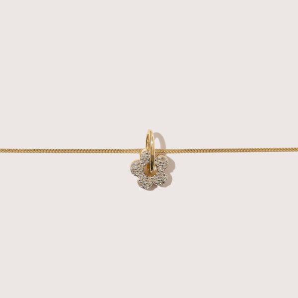 otiumberg Tiny Diamond Flower Necklace 9kt Solid Gold