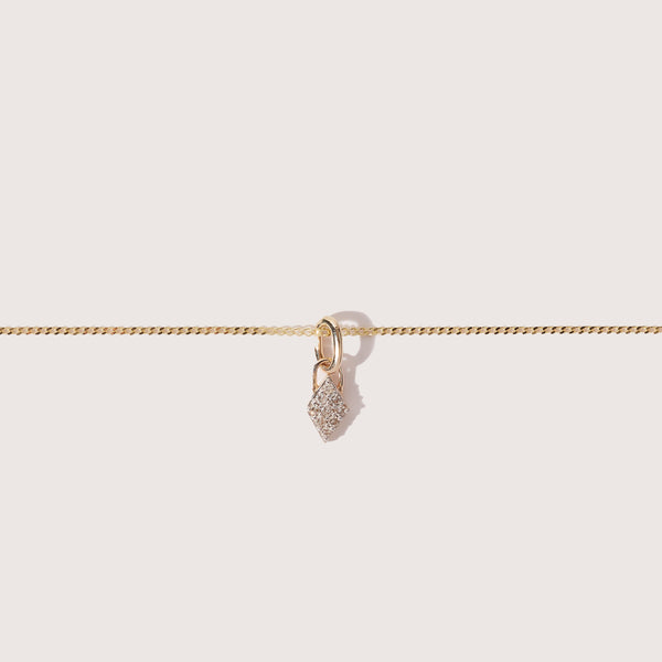 otiumberg Tiny Diamond Kite Necklace 9kt Solid Gold