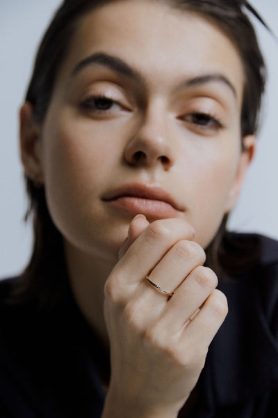 Otiumberg Twisted Black Diamond Thread Ring 9kt Solid Gold